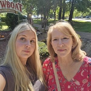 Meet your Posher, Carol